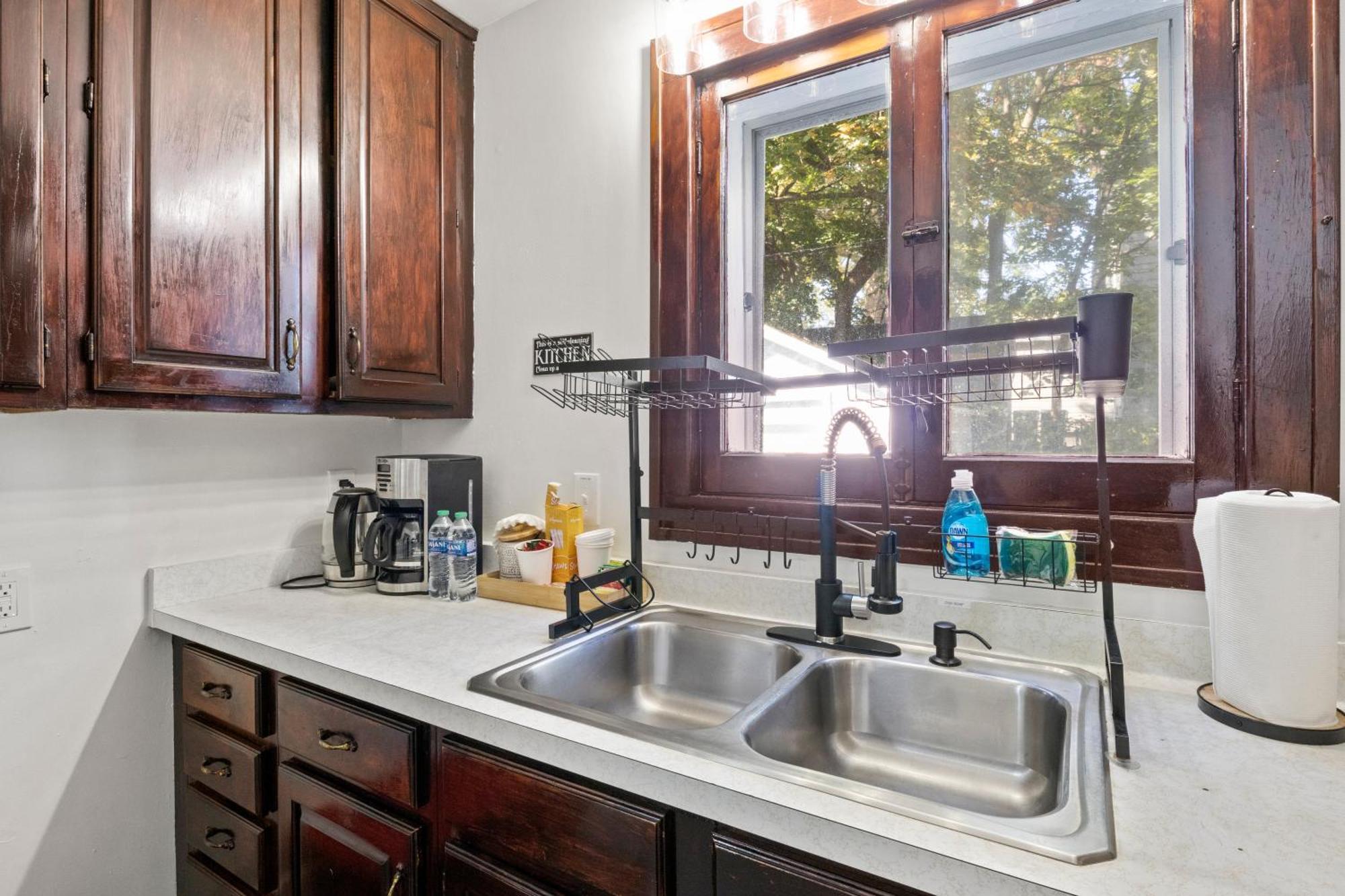 King Bed-Full Kitchen-Self Check-In-Parking-Uofr Rochester Exterior photo