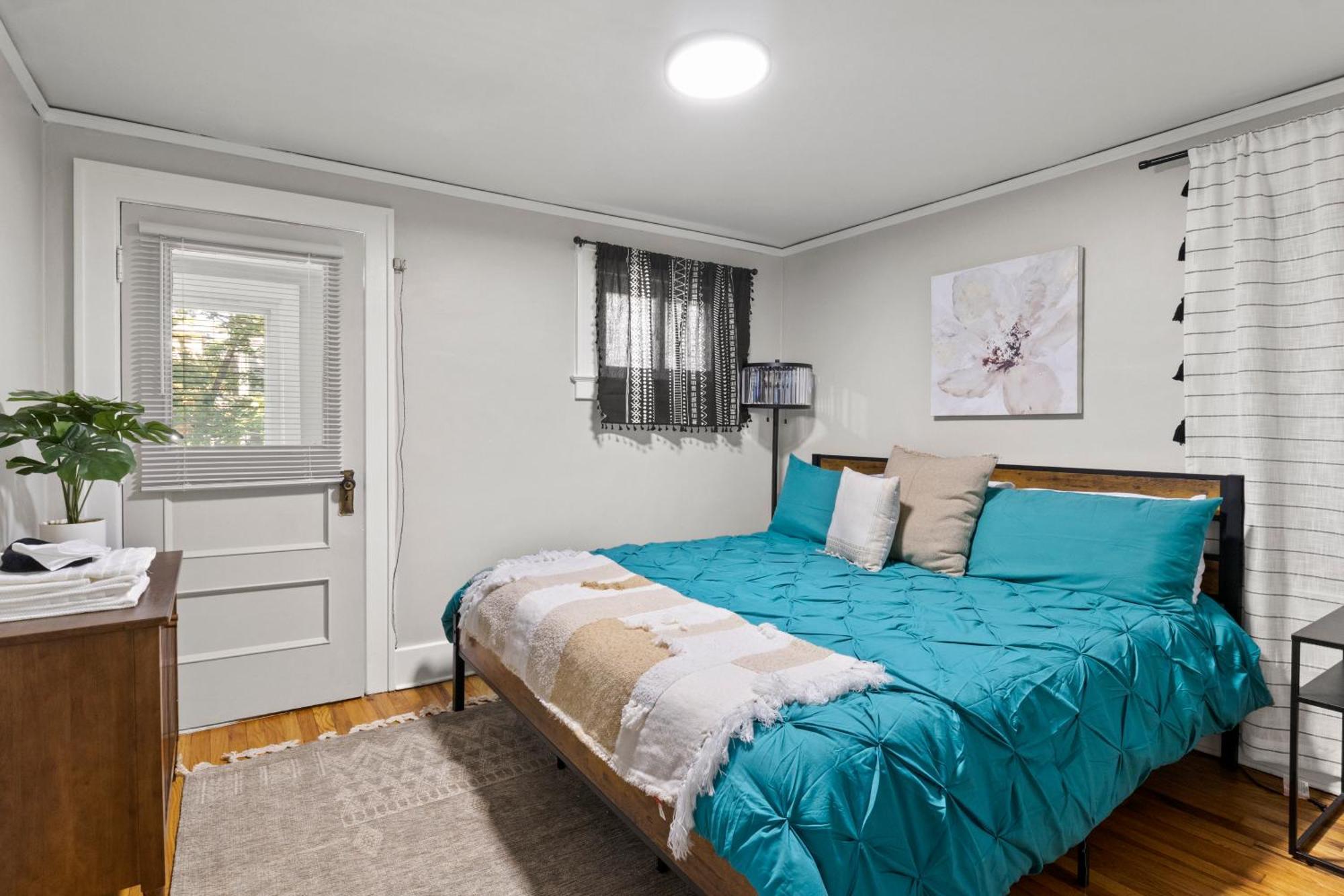 King Bed-Full Kitchen-Self Check-In-Parking-Uofr Rochester Exterior photo